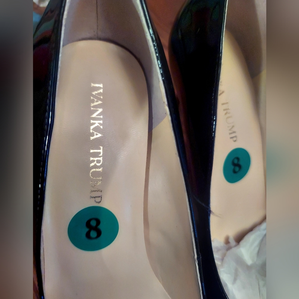 High heels. - Picture 2 of 6